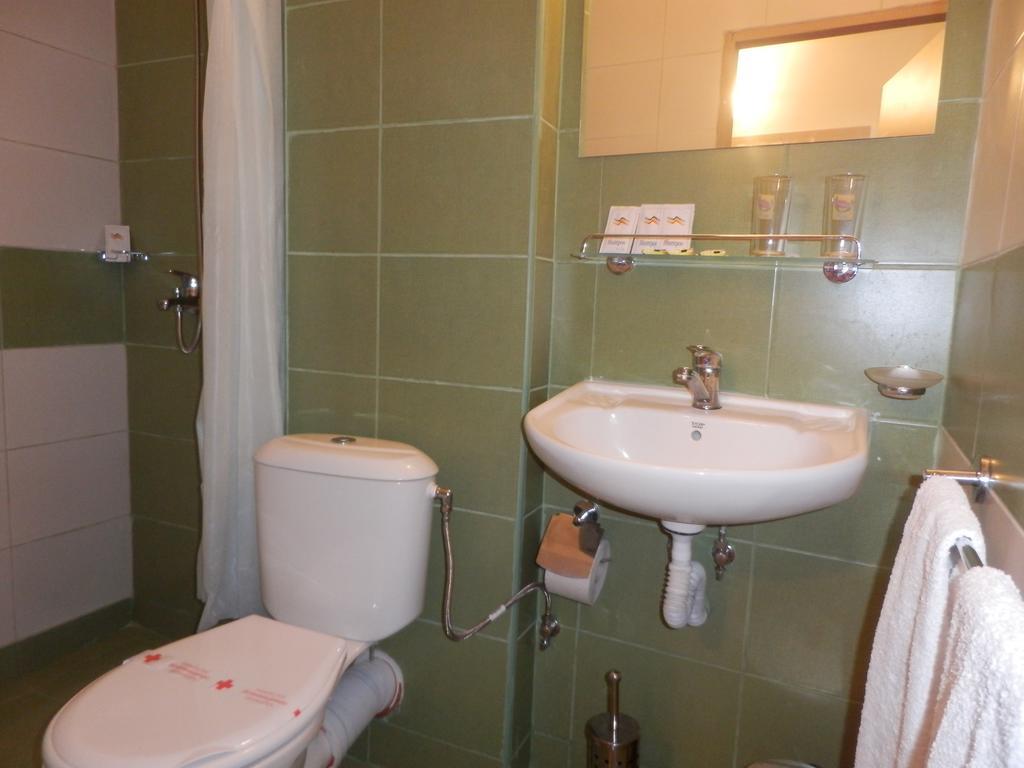 Olimpia Supersnab Hotel Balchik Habitación foto