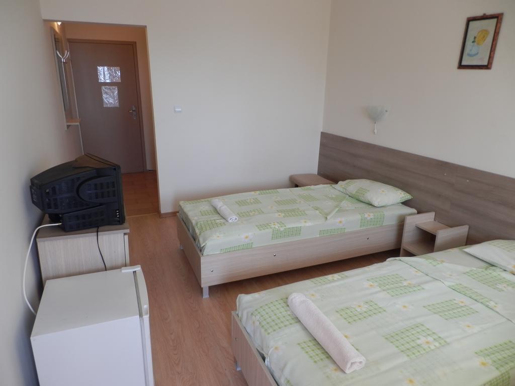 Olimpia Supersnab Hotel Balchik Habitación foto