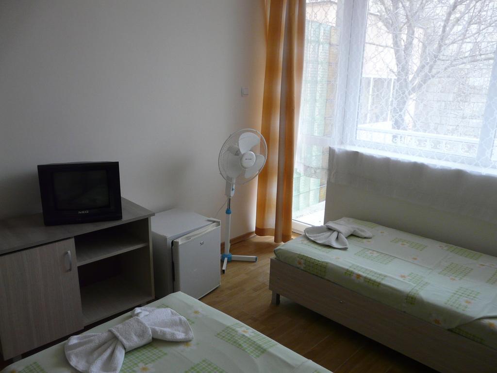Olimpia Supersnab Hotel Balchik Habitación foto